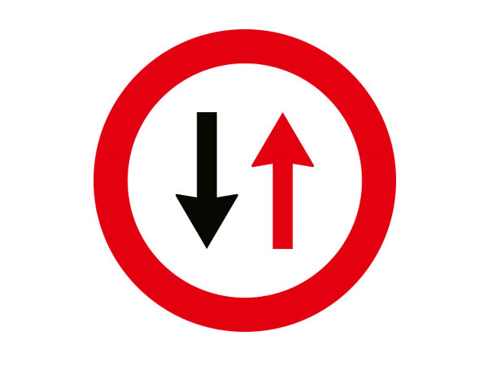 Karşıdan Gelene Yol Ver Levhası